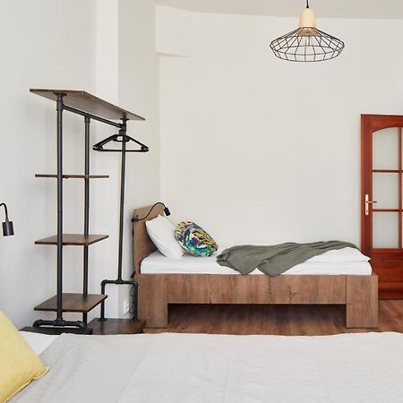Prague Days - Spacious 3Bdr Apartment - Trendy Neighbourhood Buitenkant foto