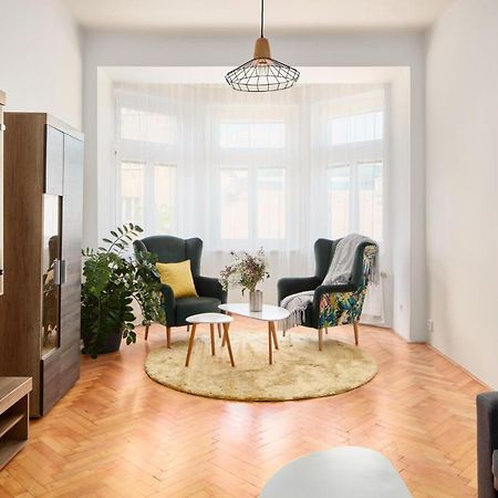 Prague Days - Spacious 3Bdr Apartment - Trendy Neighbourhood Buitenkant foto
