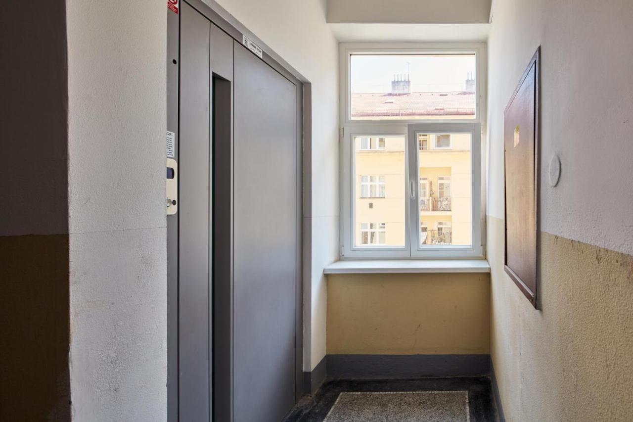 Prague Days - Spacious 3Bdr Apartment - Trendy Neighbourhood Buitenkant foto